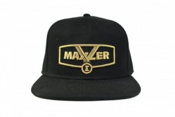 Бейсбольная кепка с золотым логотипом MAXLER